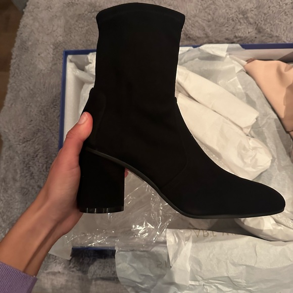 NEW Black heeled boots. Stuart Weitzman. Size 6,5, fits a 38. - Picture 4 of 9